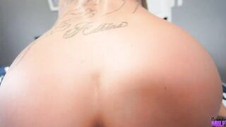 Mostrándole a mi madrastra mi deseo sexual - T12:E2