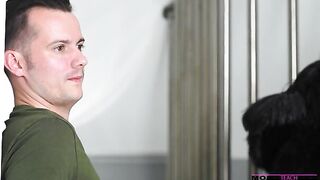 Il giocattolo sessuale della sua matrigna - S23:E7