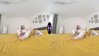 Gostosa nua no espelho