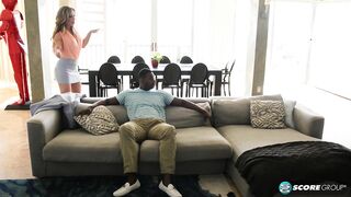 El agente inmobiliario sexy y la gran polla negra