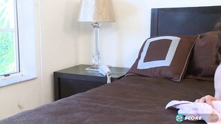 Comeu a bunda do melhor amigo do filho dela!