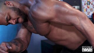 Crashpad sem sela - Raging Stallion Studios