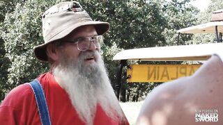 La vida sencilla y gay: Episodio 2: El desafío de la pesca - NakedSword Originals