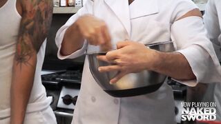 La vida sencilla y gay, episodio 3: El reto de hornear cupcakes - NakedSword Originals