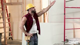 Costruzione grezza - Stallone infuriato