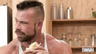 Haulin' Ass - Estúdios Raging Stallion