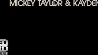 Playboys Internacionais Cena 2: Mickey Taylor e Kayden Gray - NakedSword Originals