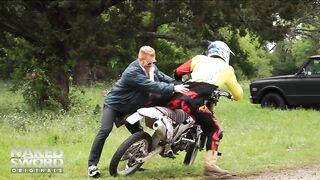 MXXX: El viaje más difícil - "No te metas con Johnny Law" - NakedSword Originals