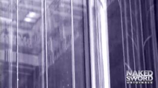 Hotel Hook-Up Episódio 1: O Garoto do Papai - NakedSword Originals