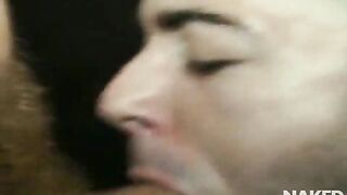 Succhia questa grande fabbrica di cazzi estremi