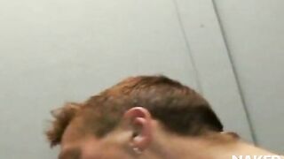 Succhia questa grande fabbrica di cazzi estremi