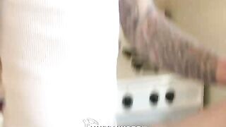 Boyfriends Épisode 2 : Il me fait quelque chose – NakedSword Originals