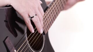 Liebeslied – Amalia Davis & Sata Jones