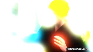 Cara de caratê ganha cu de milf para foder