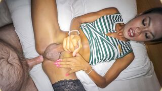 Jazzi : Branlette de mangeur de sperme dépouillé