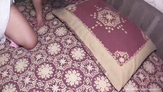 Tata 2: Juguetes anales y semen alimentado a pelo