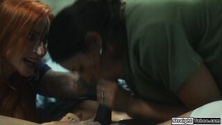 Pourquoi me suis-je réveillé avec une énorme excroissance extraterrestre entre les jambes ?