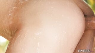 Alexa Tomas - Um Dia Quente