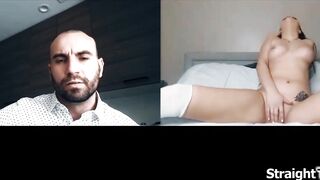 Vuoi davvero che mi spogli e tocchi la mia figa, patrigno?