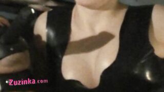 Du plaisir fétichiste hardcore avec l'amateur Zuzinka