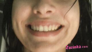 O melhor orgasmo de Zuzinka em uma piscina