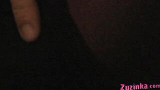 Zuzinka e masturbação fetichista através de leggings