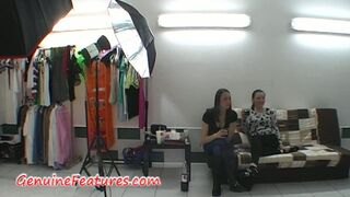 Echtes tschechisches Casting mit zwei sexy Freundinnen