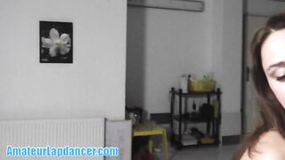 Spettacolo di lapdance di una cattiva adolescente ceca
