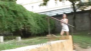 Spettacolo PUBBLICO di una selvaggia adolescente ceca