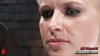 Anikka se soumet à un entraînement BDSM extrême