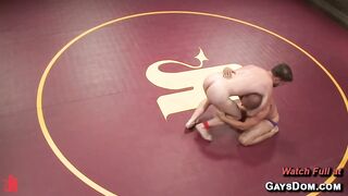 Eli, o Caçador de Martelos, enfrenta Doug, o Destruidor, em uma revanche pelo campeonato.