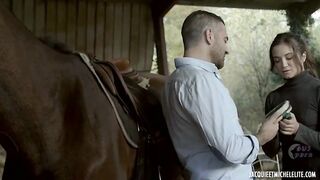 Lauren Walker - Una splendida ragazza che viene scopata nelle scuderie