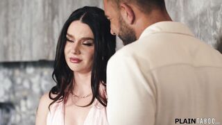 Considerami come una vendetta, fratellastro, per scopare la tua moglie sexy.