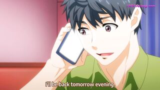 El marido hentai hace que su nueva esposa eyacule abundantemente sobre la cama del hotel.