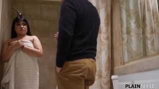 Mein perverser Butler lässt mich in Ruhe, wenn ich ihn mich anal ficken lasse.