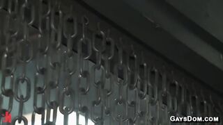 Connor Maguire und Cameron Kincade Folsom Street Fair Öffentliches BDSM mit Ballfesselung