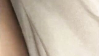 Escorte tatouée prend une grosse bite noire