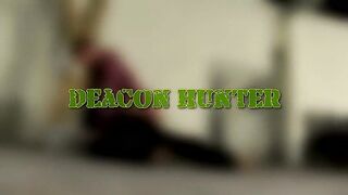 Deacon wird zu Reeces Hündin - Deacon Hunter & Reece Bentley