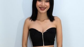 Pretty Thai Teeny Bopper auf versteckte Kamera geknockt