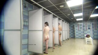 Caméra cachée des salles de douche publiques