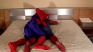 Shadow Junior & Rayboy Fuck In Spiderman Kostüme - Shadow Junior & Rayboy