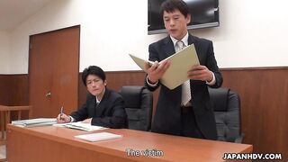 Shiori Uehara e Nonoka Kaede estão fodidas no tribunal