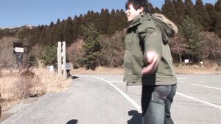 Fête de la baise japonaise dans la source chaude en plein air