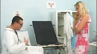 Nasty Clinic Blowjob