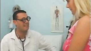 Nasty Clinic Blowjob