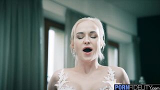 PORNFIDELITY Blonde MILF Vinna Reed Besoins Coq