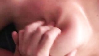 Joclyn mostra sua boceta peluda natural