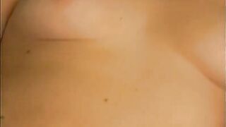 Buceta asiática peluda cheia