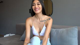 Super mignon amateur latina raillé dans une fausse bande porno d'audition de modèle