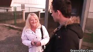 Young dude picks up old blonde